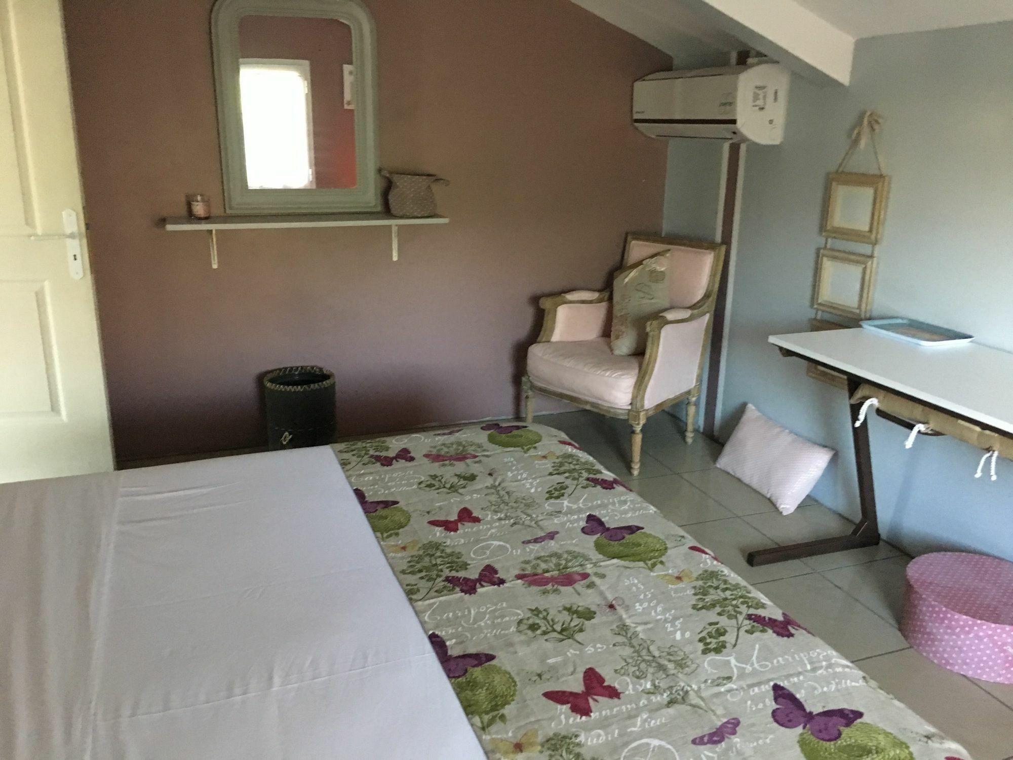 House With 5 Rooms In Etang Sale, With Wonderful Mountain View, Enclos ภายนอก รูปภาพ